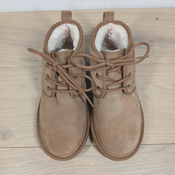 UGG Chestnut Brown Leather Lace Up Shearling Lined Waterproof Winter Boots‎ 1153